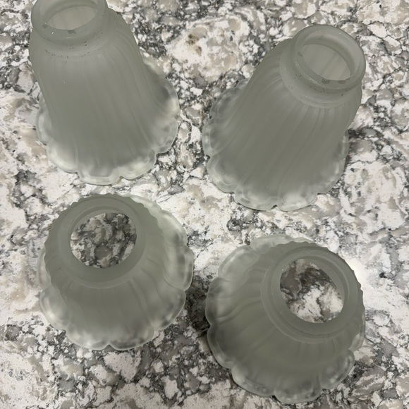 Set of (4) Beautiful Heavy Glass globes - Picture 3 of 4